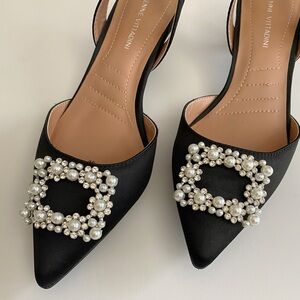 NWOB Elegant Black Women's Shoes with Pearl Embellishments Adrienne Vittadini